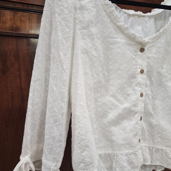 Richfield Blouse - Picture 2 of 3